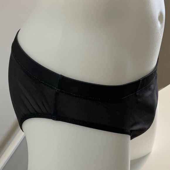 Great looking men’s swim brief - Picture 2 of 9